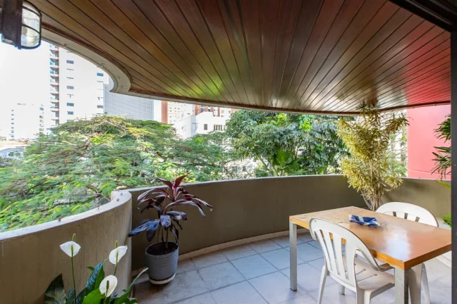 Imagem Apartamento à venda em São Paulo, Moema, com 4 quartos, 200m2
