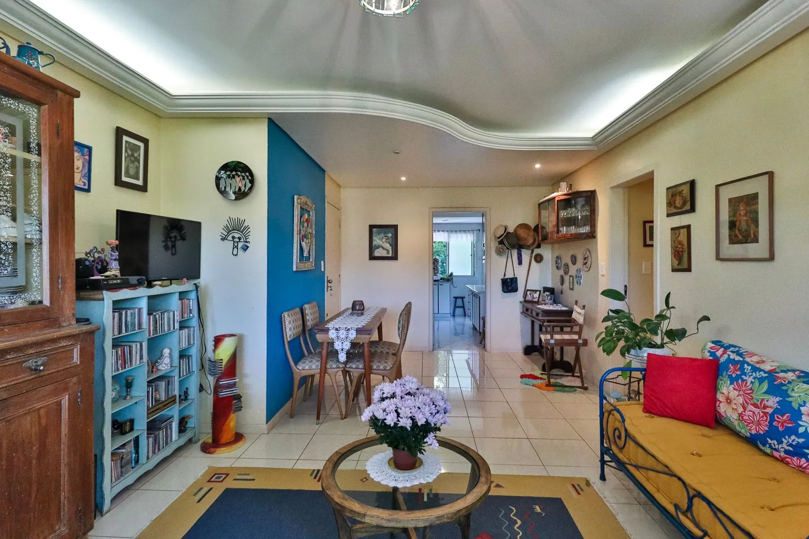 Imagem Apartamento para venda de 3 dormitórios, no bairro Teresópolis em Porto Alegre/RS.