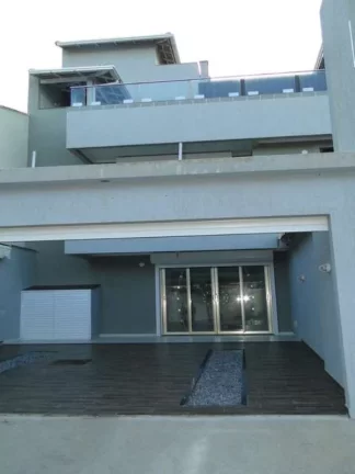 Foto do imóvel Casa nova - alto padrão - Praia de Costa Azul