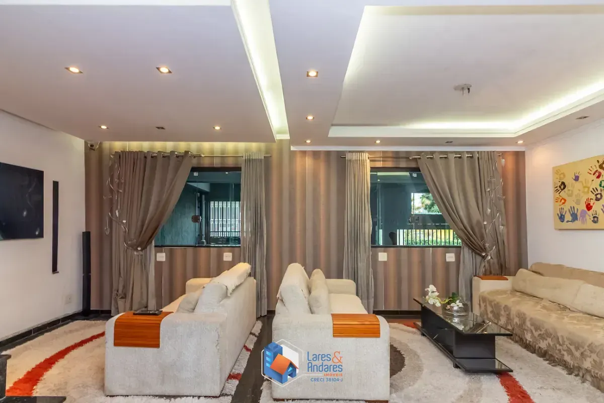 Imagem Sobrado para venda em Nossa Senhora do Ó com 3 quartos, sendo 3 suítes, 324m²