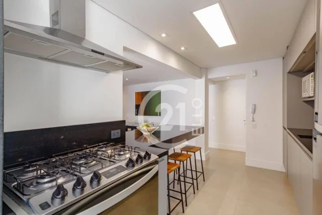 Imagem Apartamento reformado com 105m² no coração do Itaim Bibi.