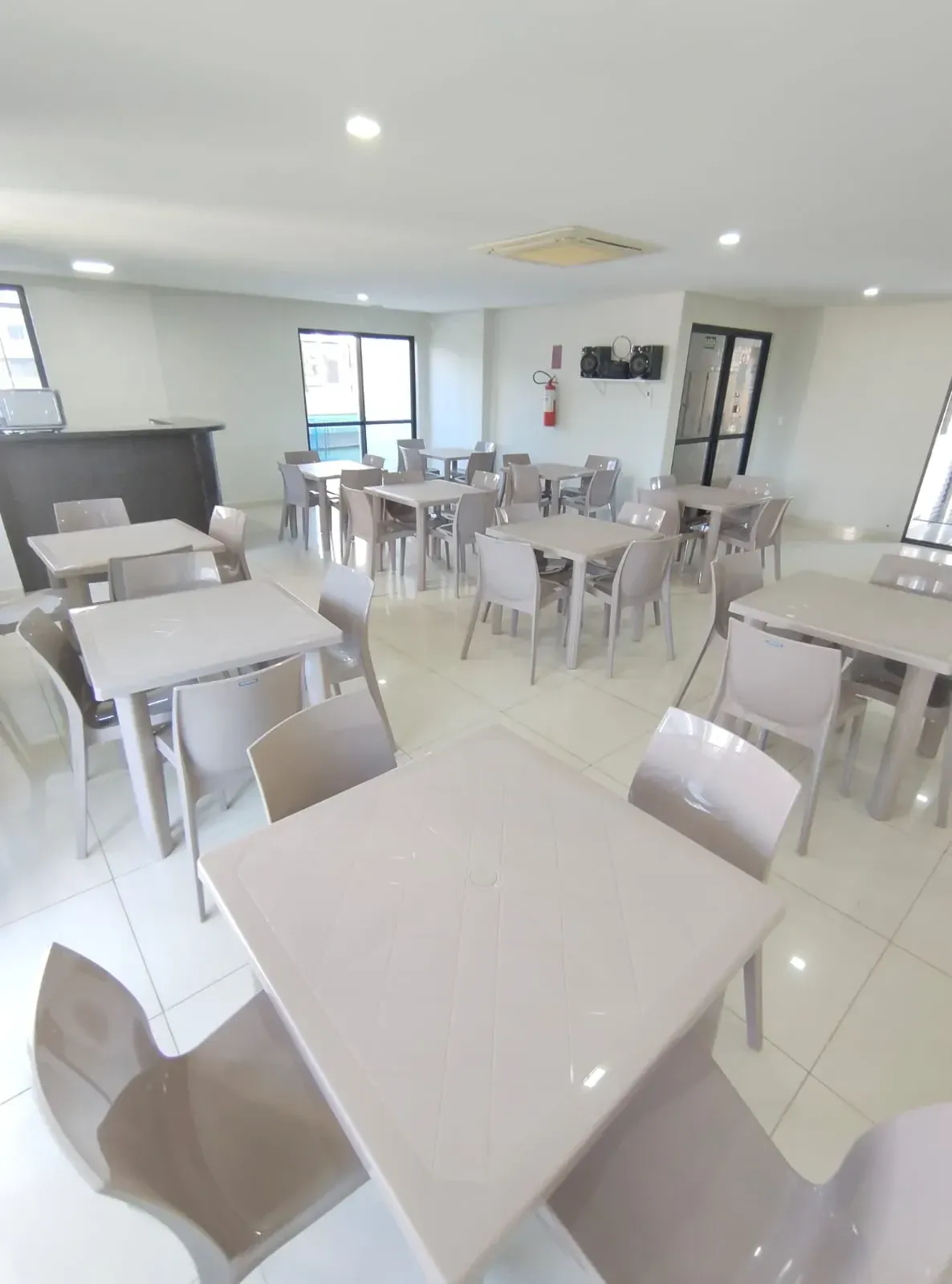 Imagem Apartamento com 3 Quartos à Venda, 92 m² em Madalena - Recife