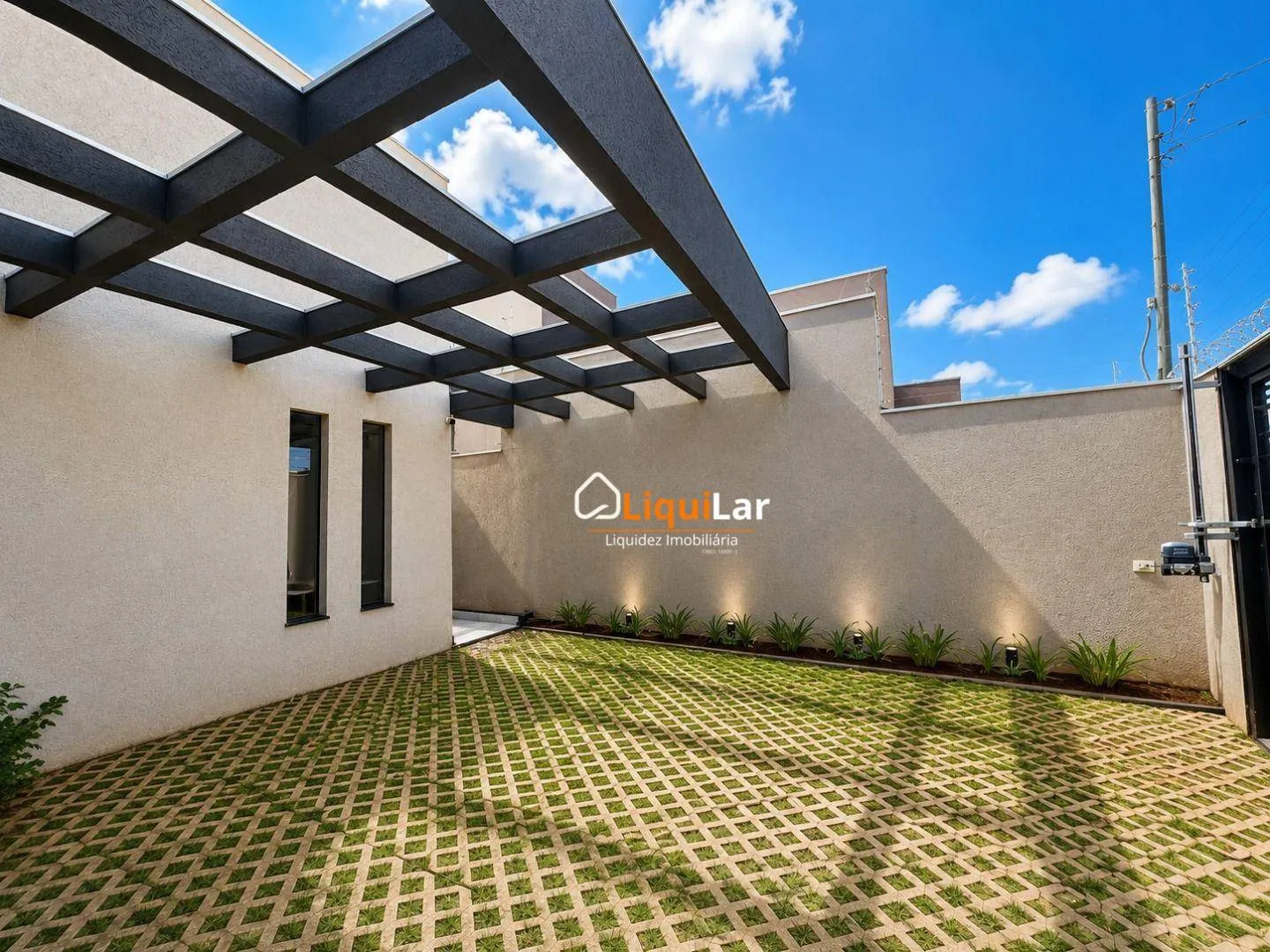 Imagem Casa à Venda Próxima à Lagoa Itatiaia com Suíte, Varanda Gourmet e Aceita Financiamento