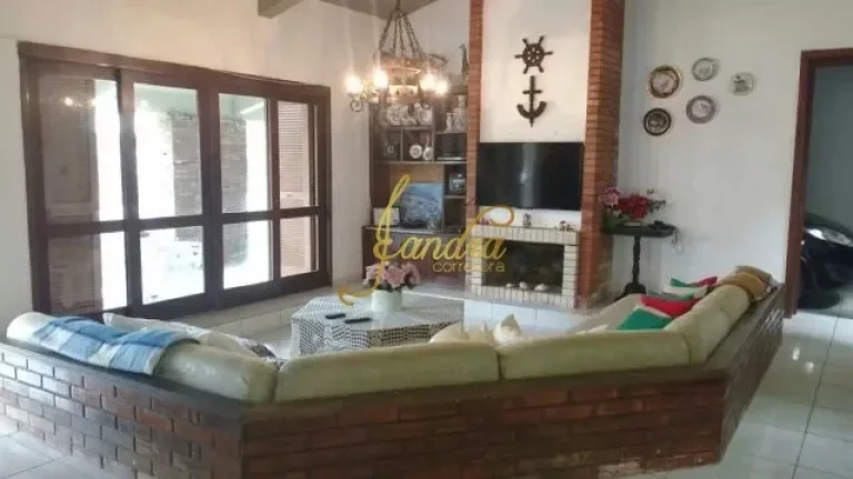 Imagem Sobrado em Atlântida! Apenas 01 quadra do mar com 04 dormitórios