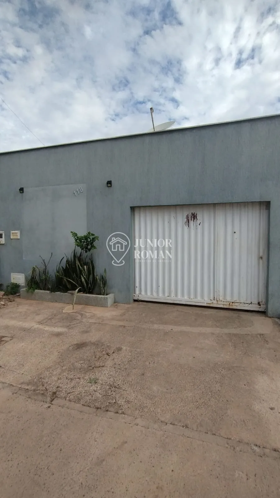 Imagem CASA 3 QUARTOS COM PISCINA NO BAIRRO RIO GRANDE - BARREIRAS/BA