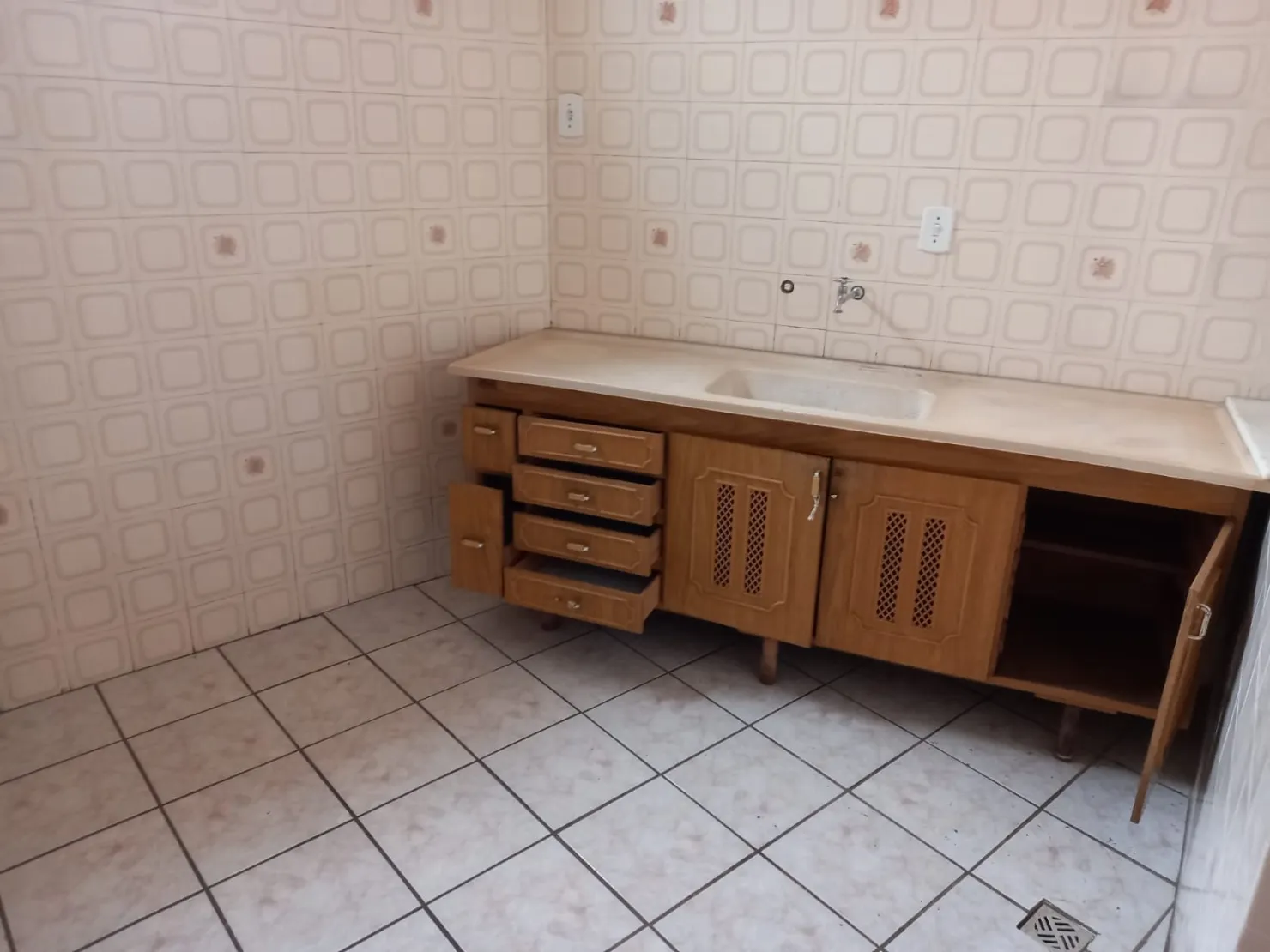 Imagem Casa à venda 7 Quartos, 4 Suites, 3 Vagas, 490M², Jardim Russi, Taubaté - SP