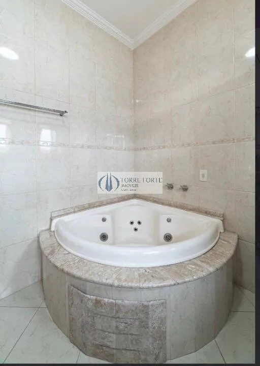 Imagem Maravilhoso sobrado 4 dormitórios, 2 suítes, 4 vagas com piscina no Horto