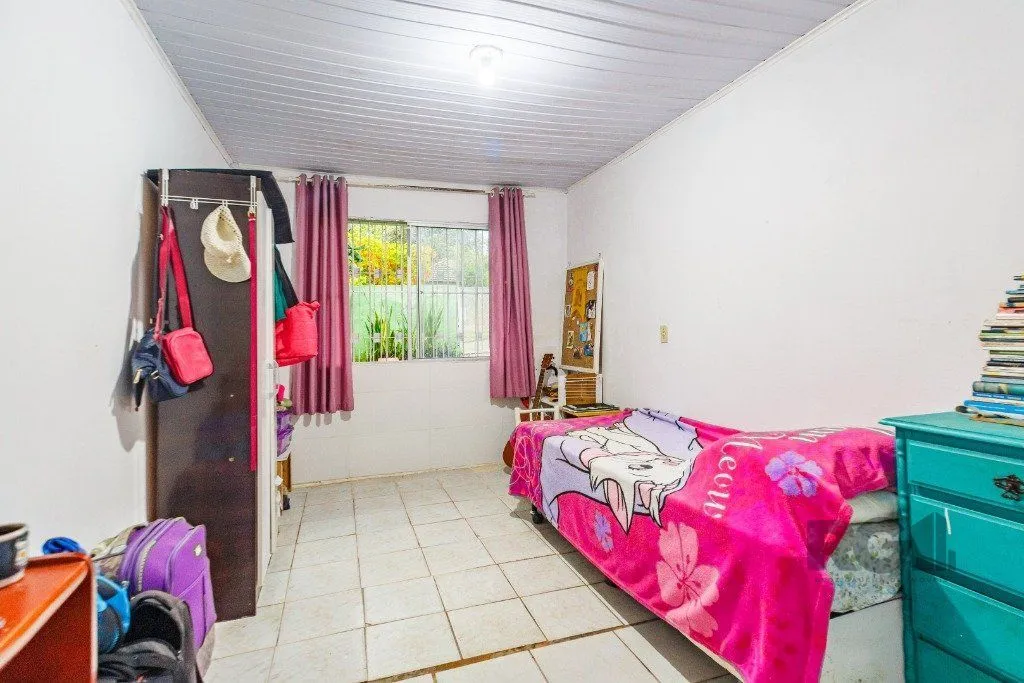 Imagem Casa de 4 Dormitório(s) Bairro Nonoai - Porto Alegre
