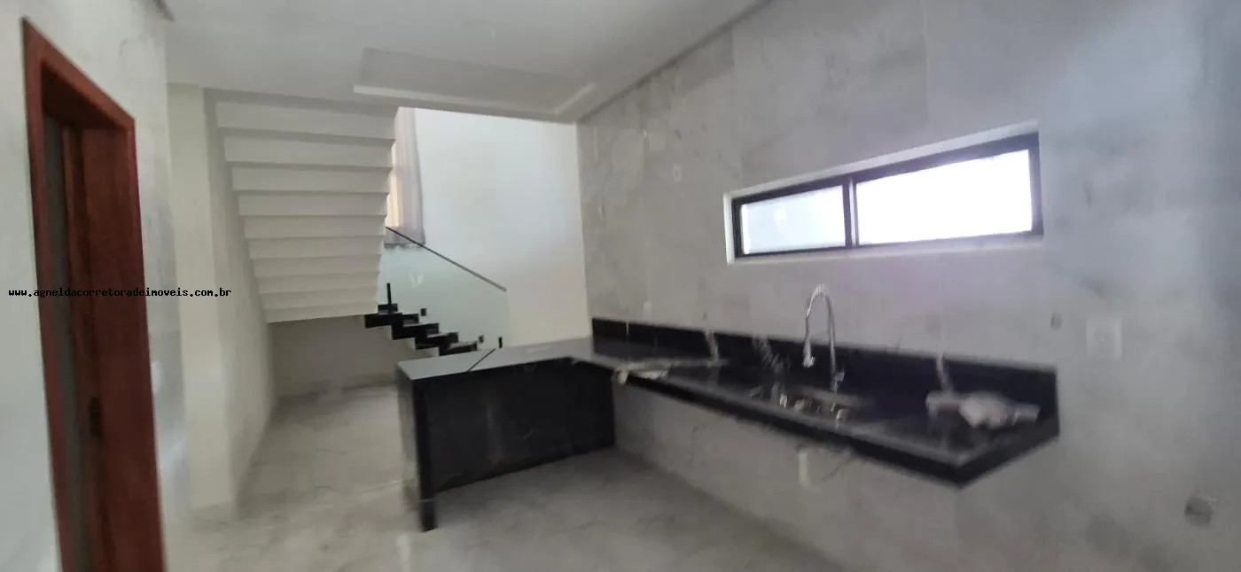 Imagem Casa em Condomínio para Venda em Parnamirim, Cajupiranga, 5 dormitórios, 3 suítes, 4 banheiros, 4 vagas
