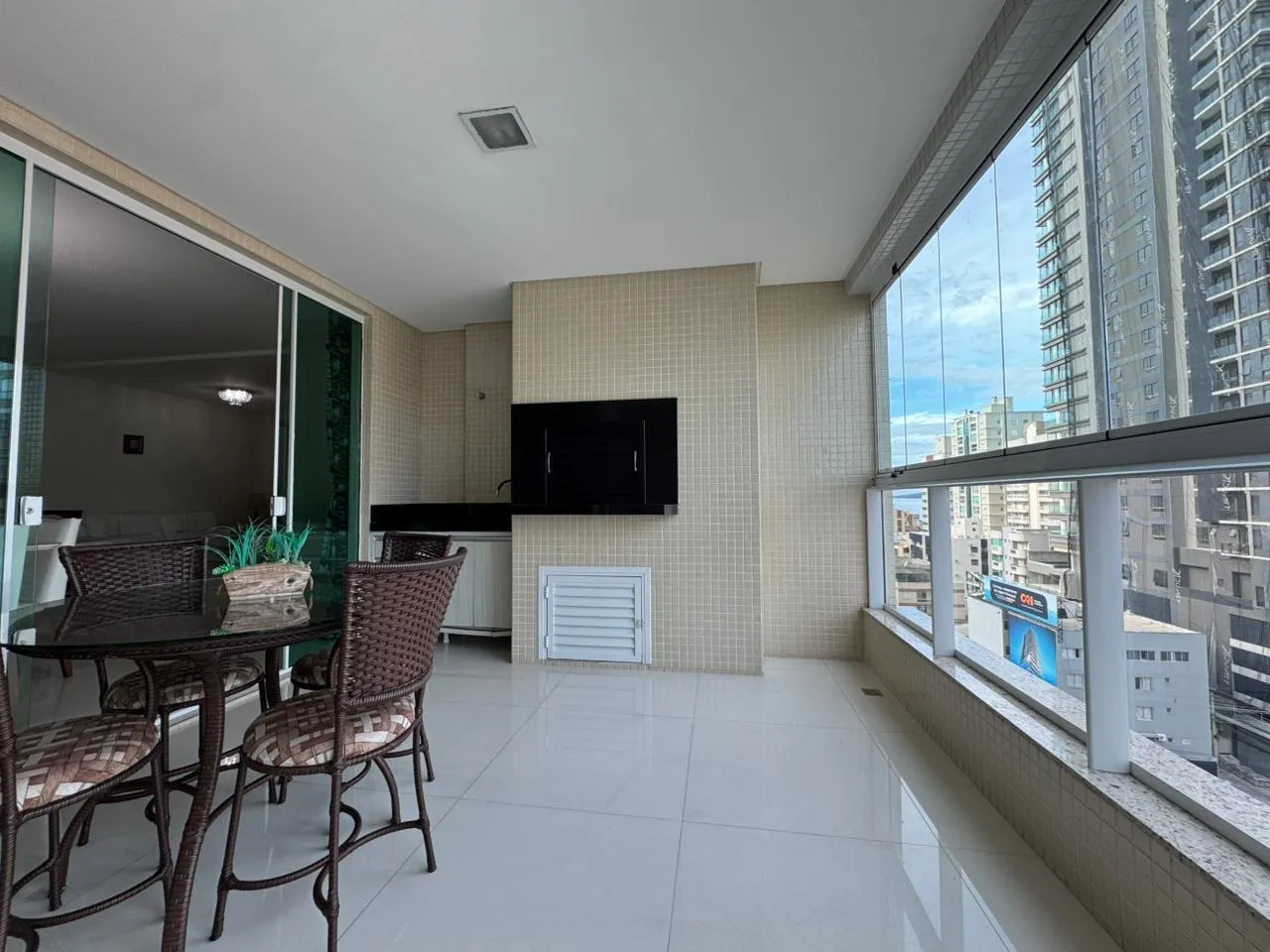 Imagem Apartamento à venda com 180m2 por R$ 2.300.000,00