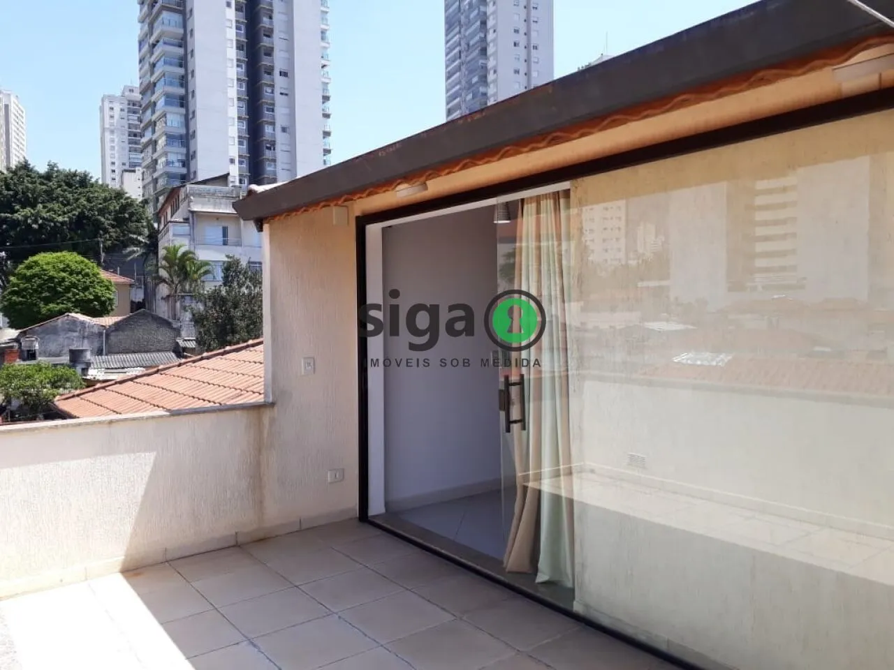 Imagem Sofisticação e Exclusividade em Casa Triplex no Bosque da Saúde