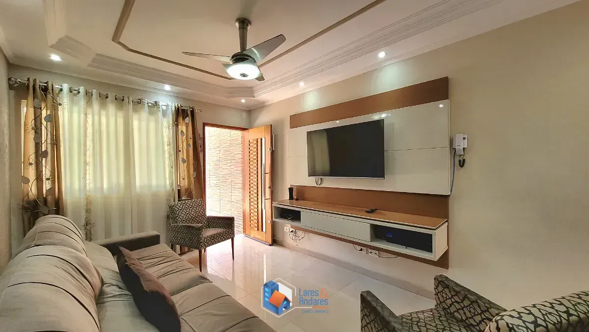 Imagem Sobrado para venda em Jardim Santa Adélia com 3 quartos, sendo 2 suítes, 97m²