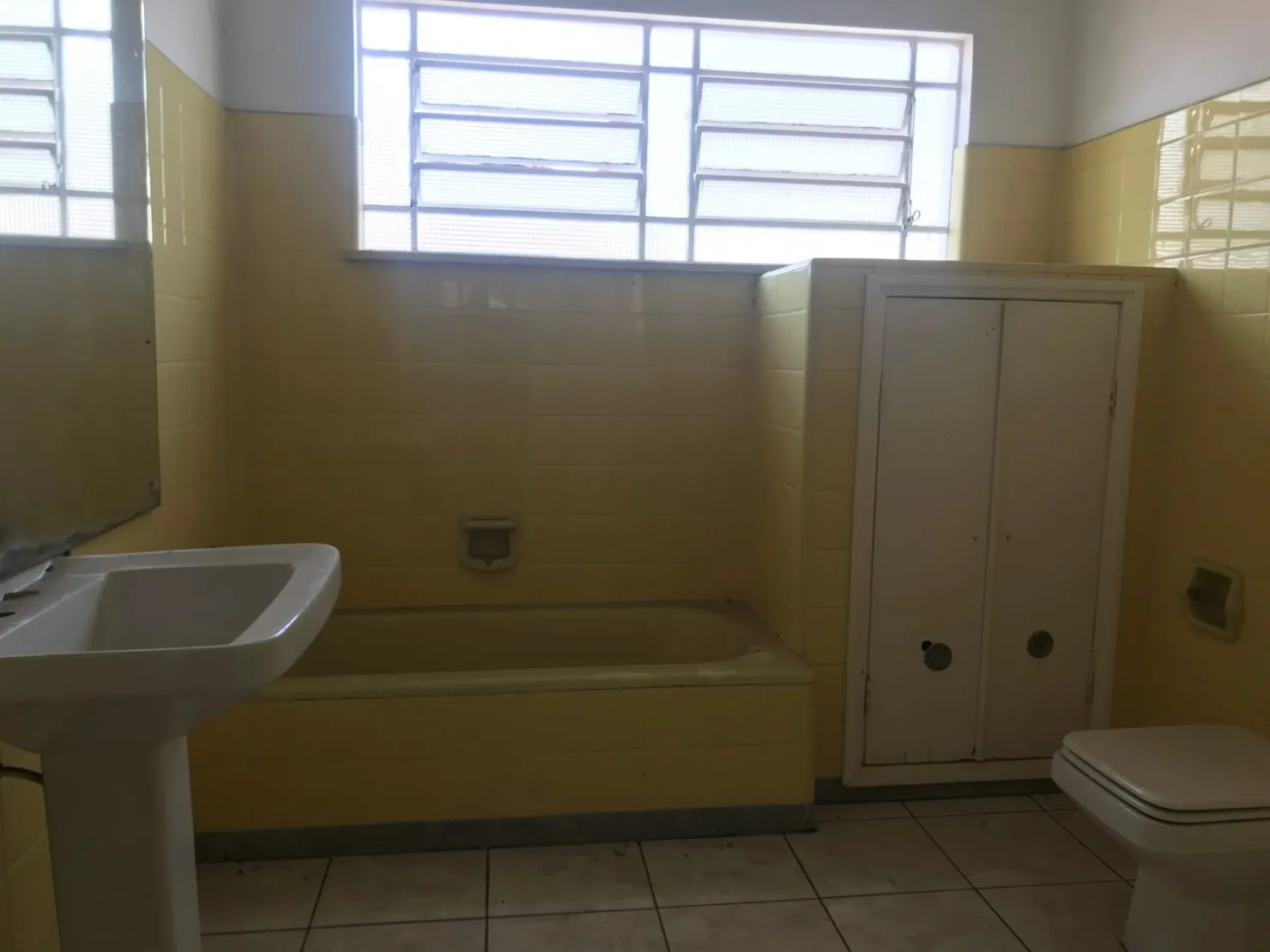 Imagem Casa à venda 4 Quartos, 1 Suite, 2 Vagas, 600.34M², Centro, Pindamonhangaba - SP