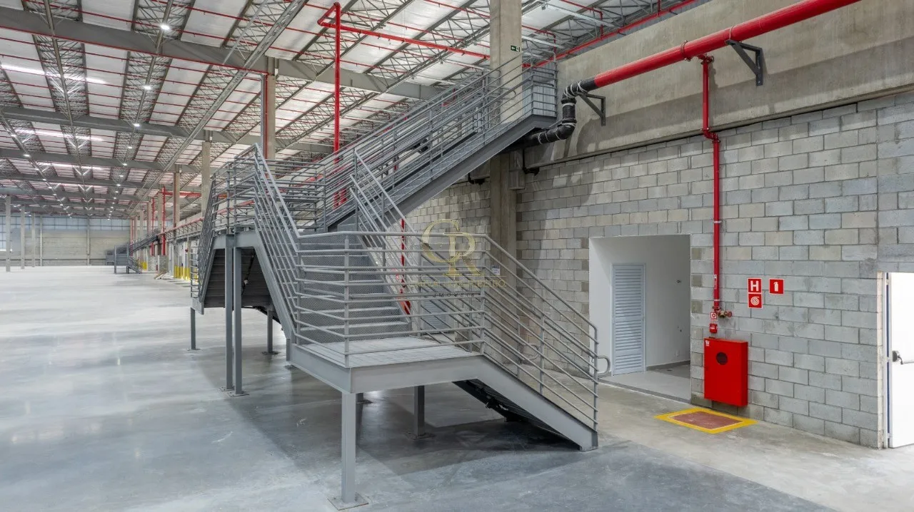Imagem Aluguel de Galpão Industrial em Condomínio em Guarulhos-SP, Jardim Santo Afonso: 23 vagas, 3.771,16 m² de área.
