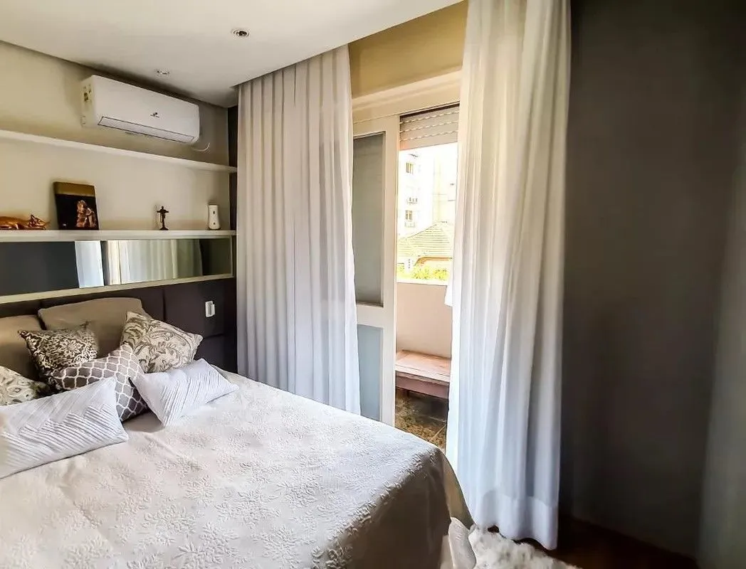 Imagem Vende-se apartamento com 3 quartos (1 suíte), 2 sacadas com churrasqueira, 132m² e 2 vagas - Auxiliadora