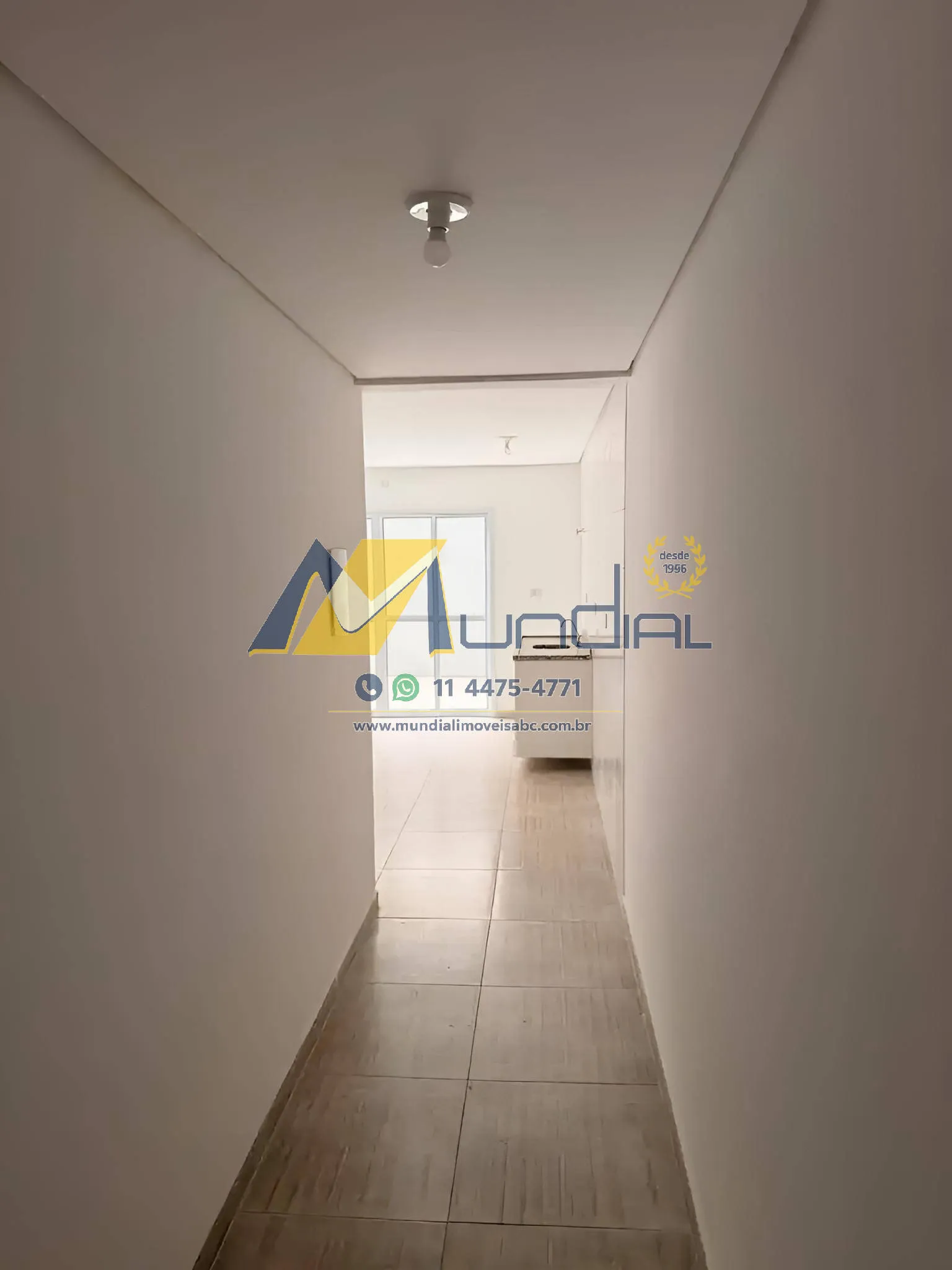 Imagem Apartamento com Suíte e Quintal Privativo no Bairro Copacabana