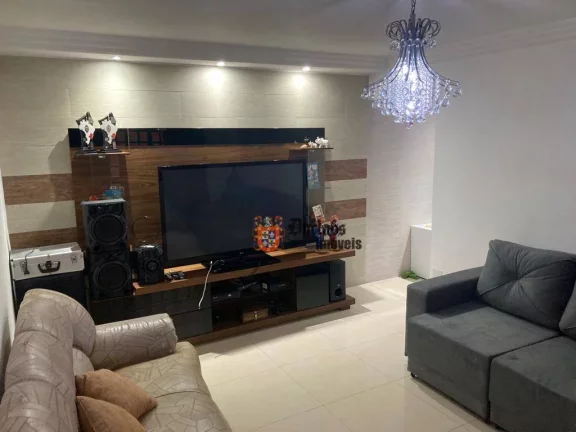 Imagem Sobrado com 4 dormitórios à venda, 320 m² por R$ 690.000,00 - São João Clímaco - São Paulo/SP
