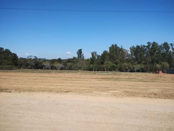 Terrenos a venda a 15 km da Castelo Branco - SP. em Rua Doutor Luiz Vergueiro, 551