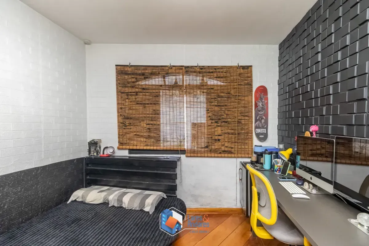 Foto do imóvel Sobrado para venda em Vila Bandeirantes com 3 quartos, 131m² em Rua Coronel Hélio de Lima Carvalho