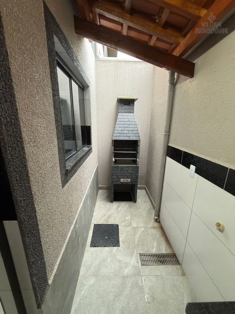 Foto do imóvel Casa de Condomínio com Quintal e Churrasqueira!! em Ribeirópolis, Praia Grande - SP