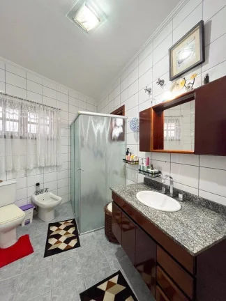 Imagem Casa com 4 quartos à venda, 345 m² por R$ 2.390.000 - Santana de Parnaíba/SP