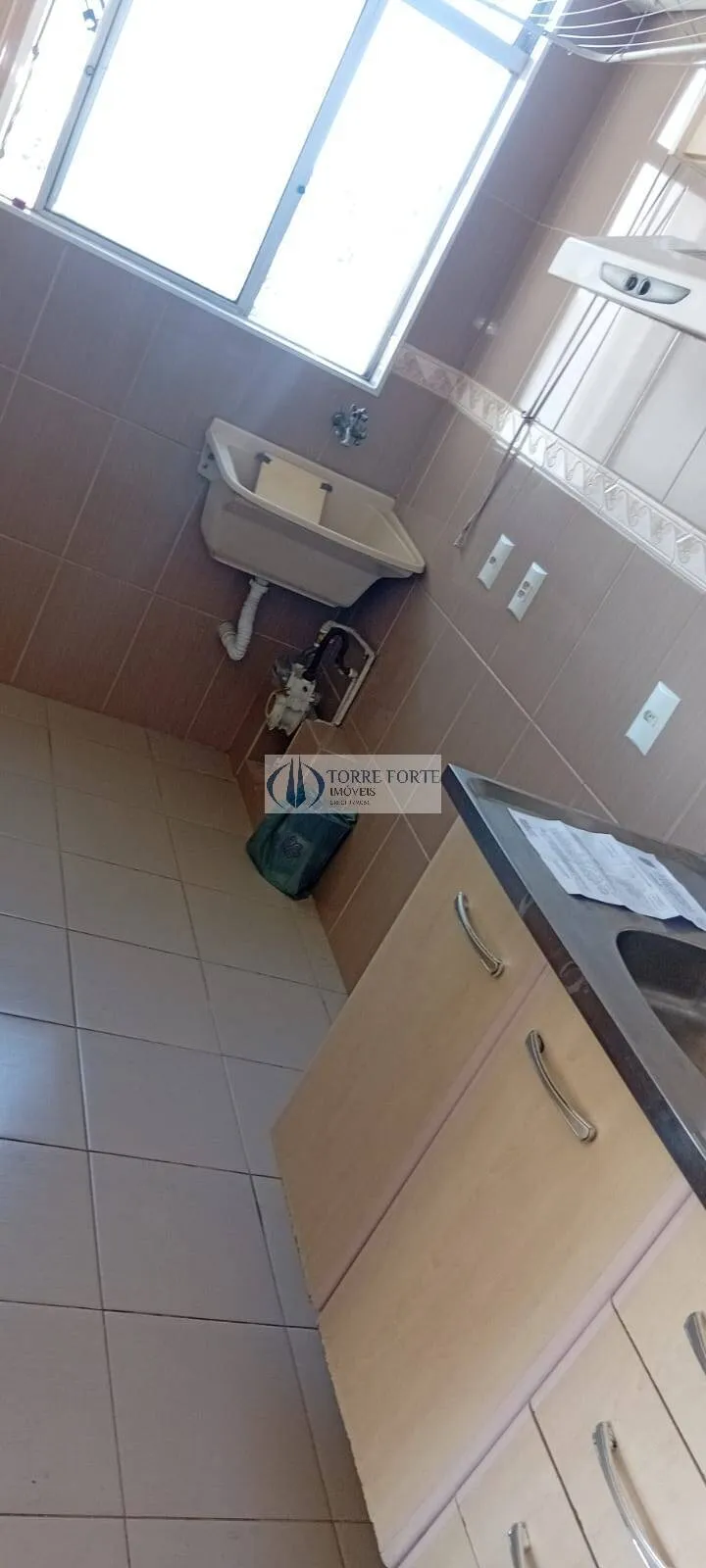 Imagem Apartamento com 2 dormitórios 1 vaga de garagem no Jardim Santa Terezinha.