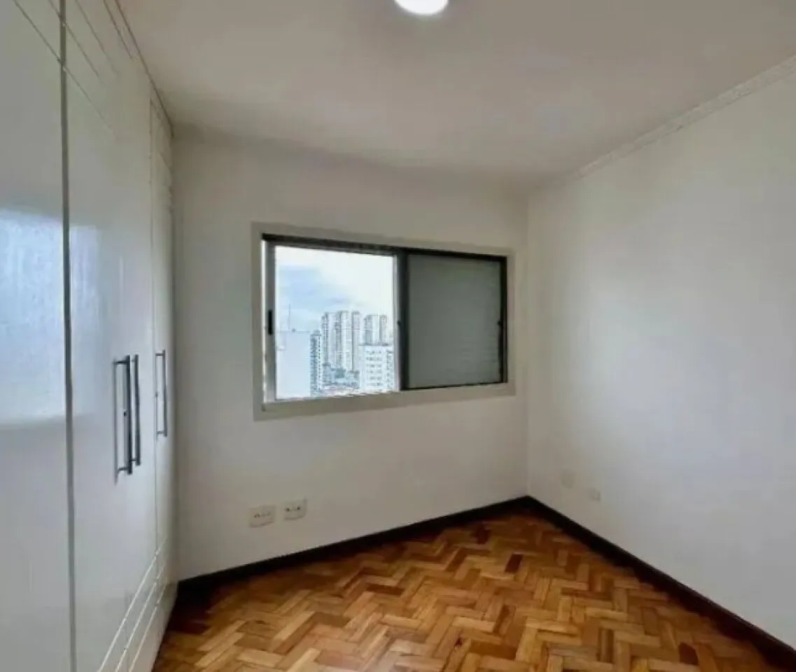 Imagem Cobertura Reformada com Vista Panorâmica, Piscina e 4 Dormitórios no Campo Belo.