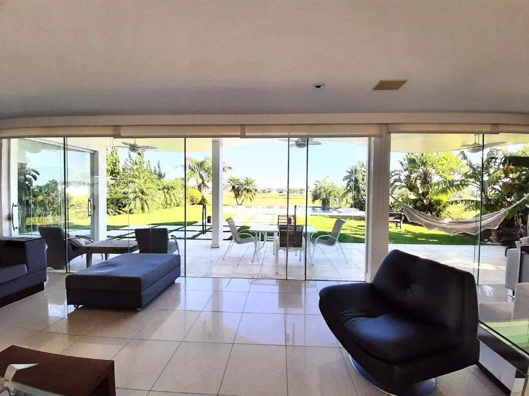 Imagem Casa Condominio para Venda - 470m², 4 dormitórios, sendo 3 suites, 3 vagas - Terra Ville