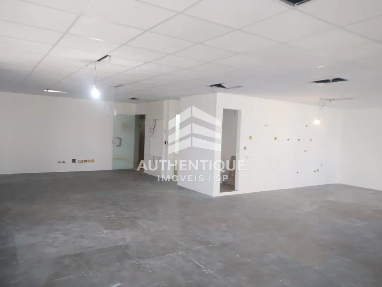 Imagem TORRE 2000 PINHEIROS - Sala Comercial em Pinheiros à venda