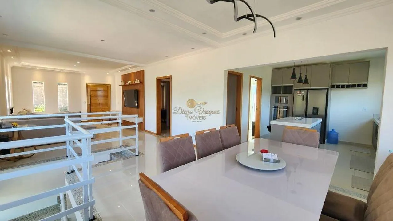 Imagem Casa em Condomínio para Venda em Teresópolis / RJ no bairro Albuquerque