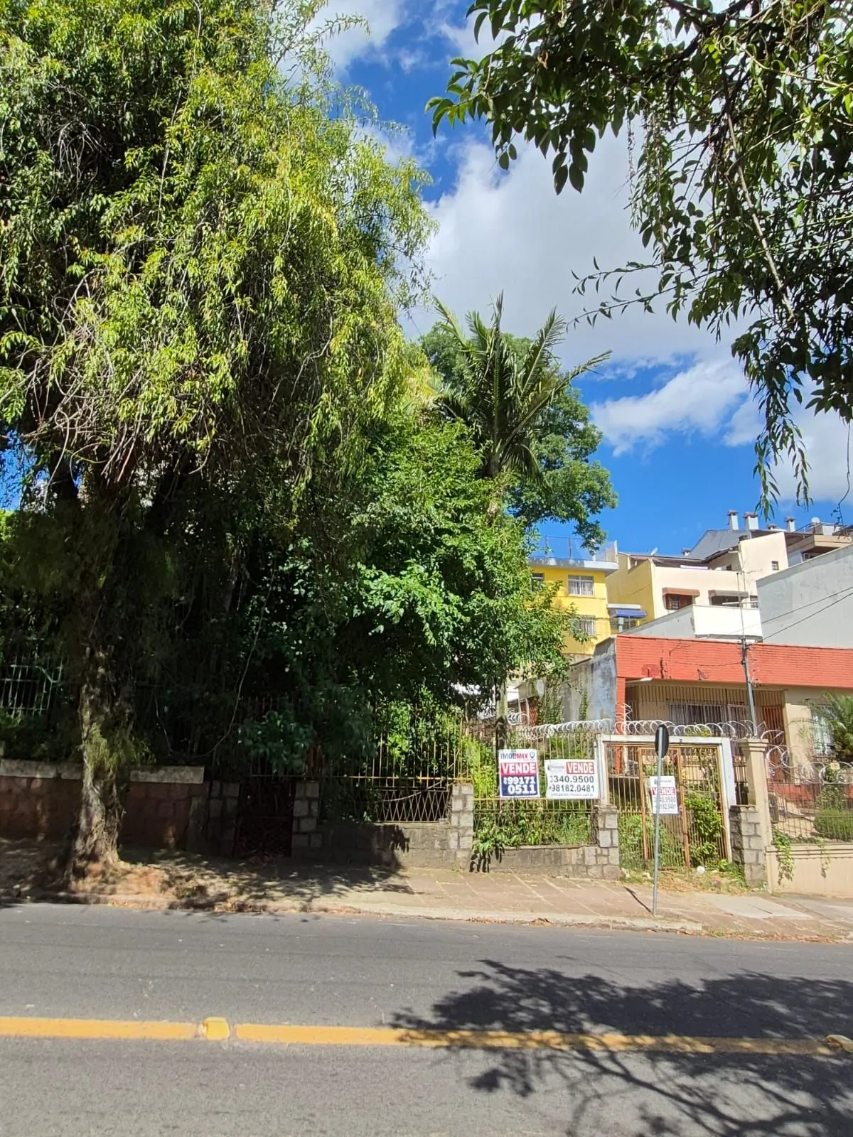 Imagem EXCELENTE OPORTUNIDADE DE TERRENO - LOCALIZAÇÃO ESTRATÉGICA!
