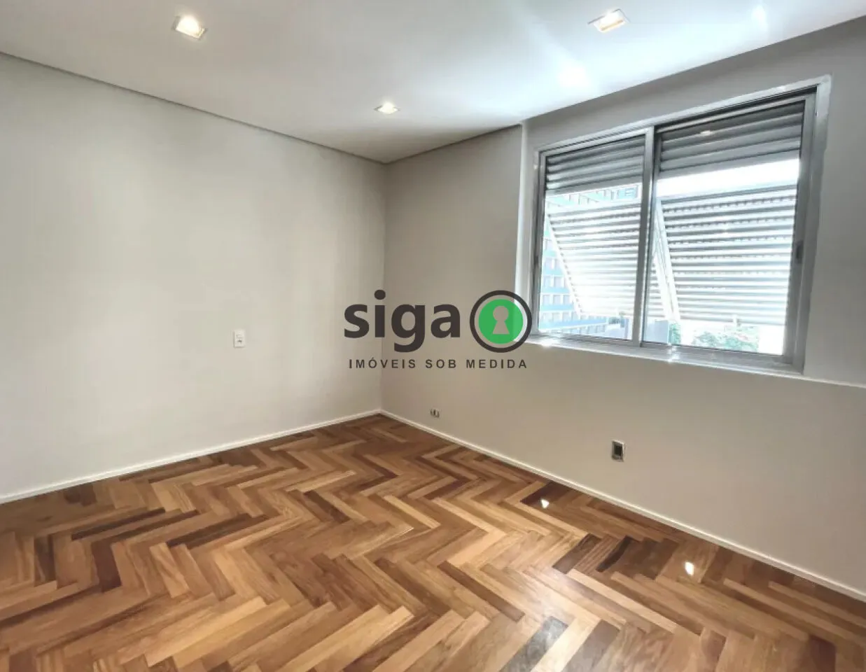 Imagem Apartamento Alto Padrão no Itaim Bibi - 120m², 2 Suítes + Home Office, 1 vaga!