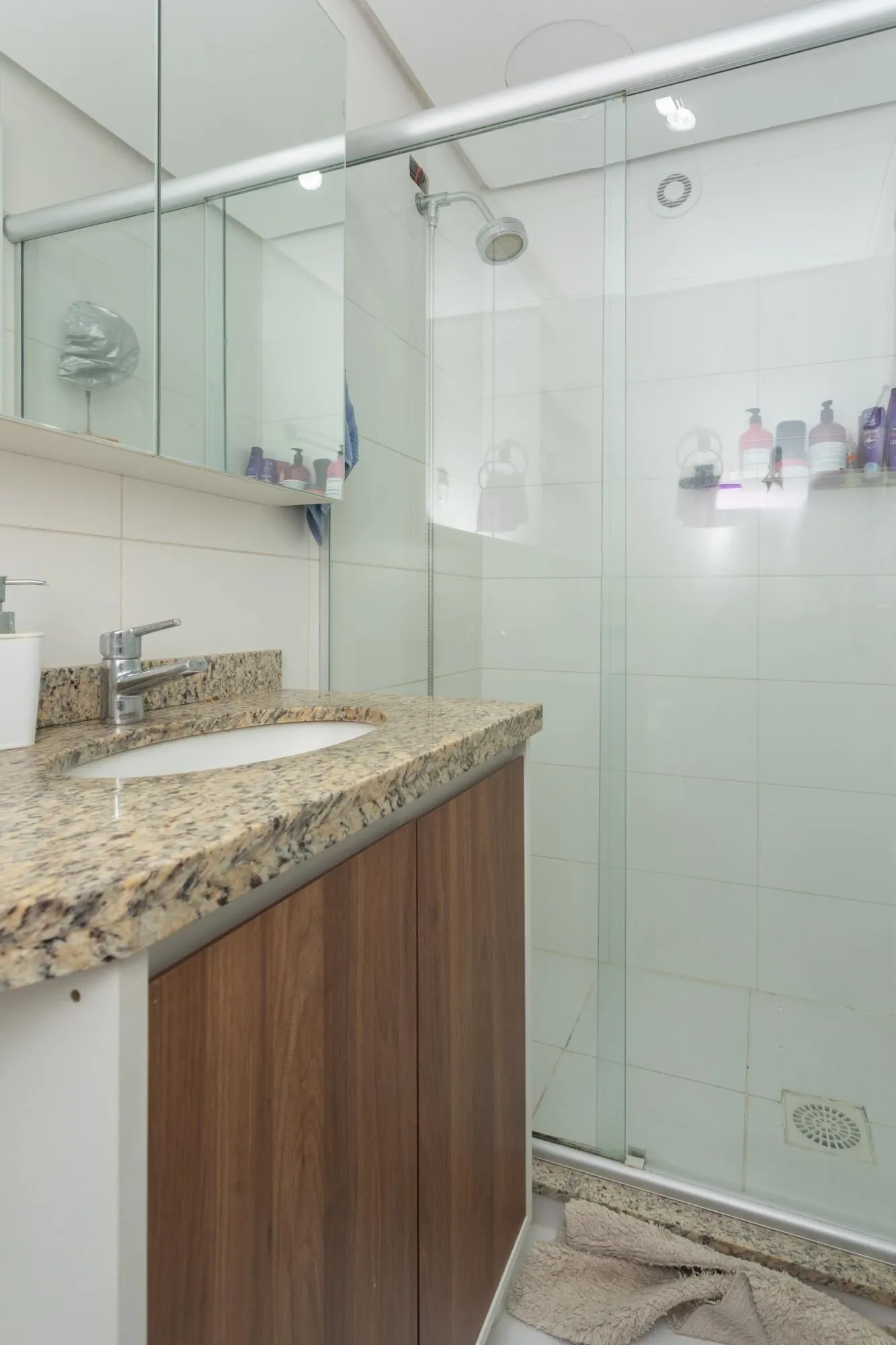 Imagem Apartamento de 3 dormitórios com suíte e garagem dupla no bairro Santana