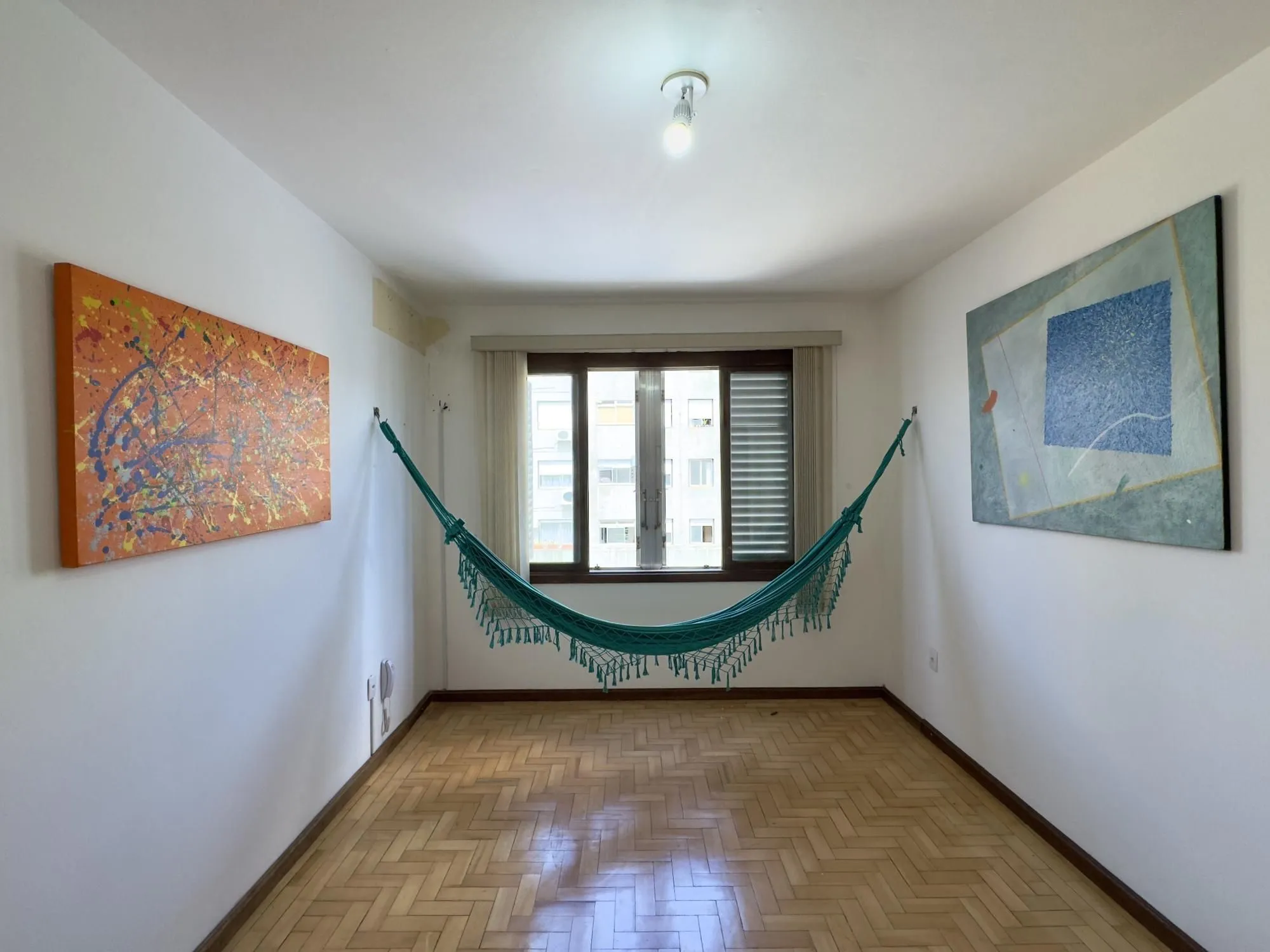 Imagem Apartamento amplo de 2 dormitório ao lado do Mãe de Deus e próximo da Orla