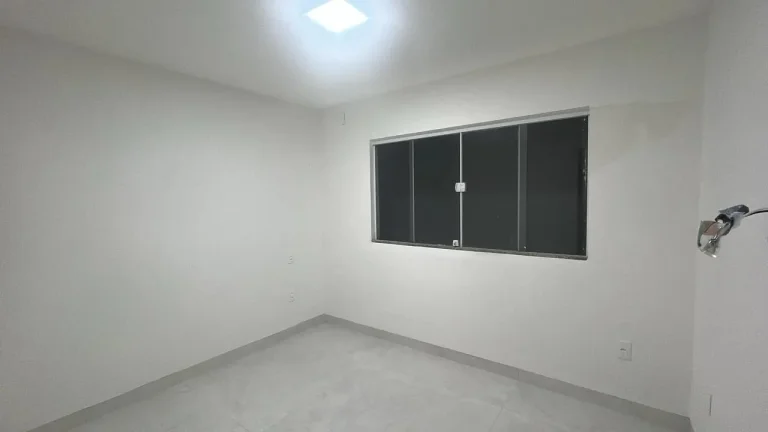 Imagem Casa Nova, Sol da Manhã, 2 Garagens, Pé Direito Duplo, 3 Quartos (2 Suítes +1 Quarto Social).