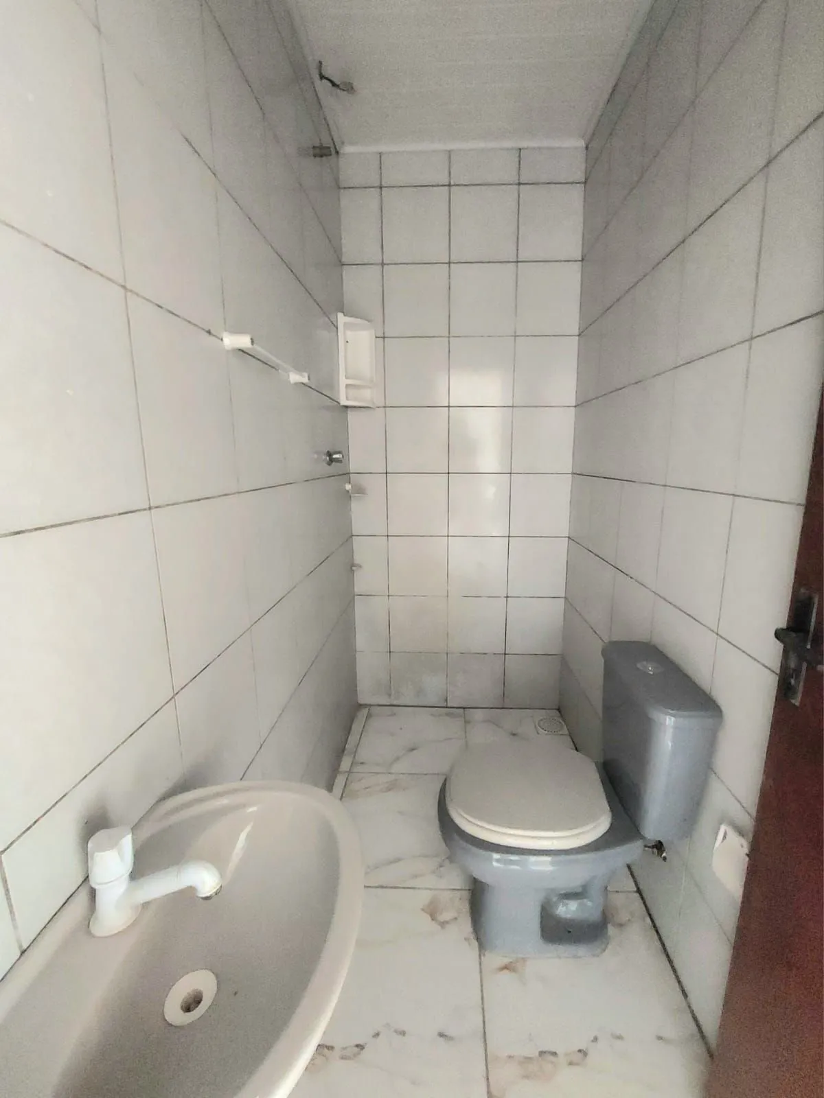 Imagem Casa mobiliada dois dormitórios e vaga no bairro Hipica.