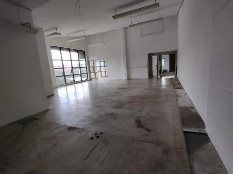 Imagem VENDA E LOCAÇÃO DE GALPÃO INDUSTRIAL EM CAJAMAR/SP, A/T 6.041m² e A/C de 4.000m², com pé direito de 12m e pertinho da Rod. Anhanguera. CONSULTE-NOS.