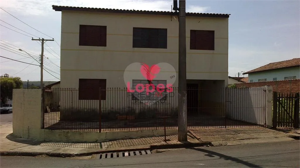 Imagem Casa de 3 quartos, 162m² no bairro Centro, em Itatinga