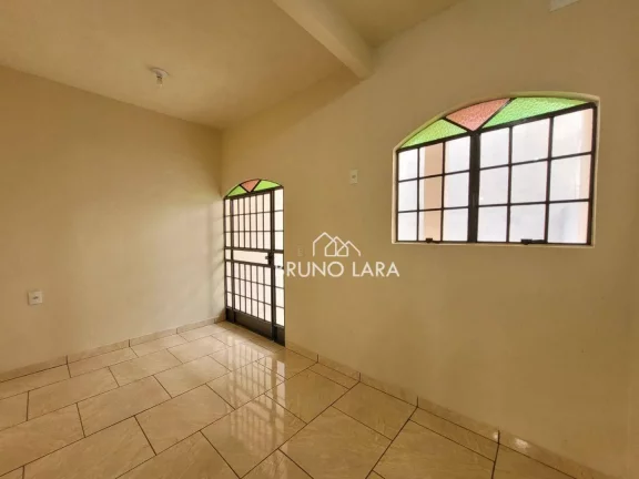 Imagem Casa disponível para locação no bairro Padre Eustáquio - Igarapé/MG.