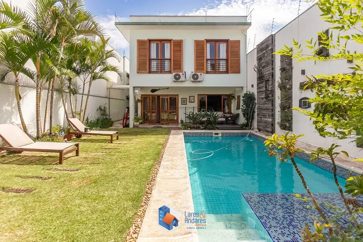 Imagem Casa para venda em Planalto Paulista com 3 quartos, sendo 3 suítes, 400m²