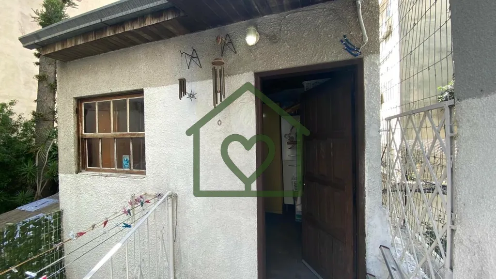 Imagem Casa com 4 dormitórios e 110 m2 na Rua Duque de Caxias, no bairro Centro Histórico em Porto Alegre...