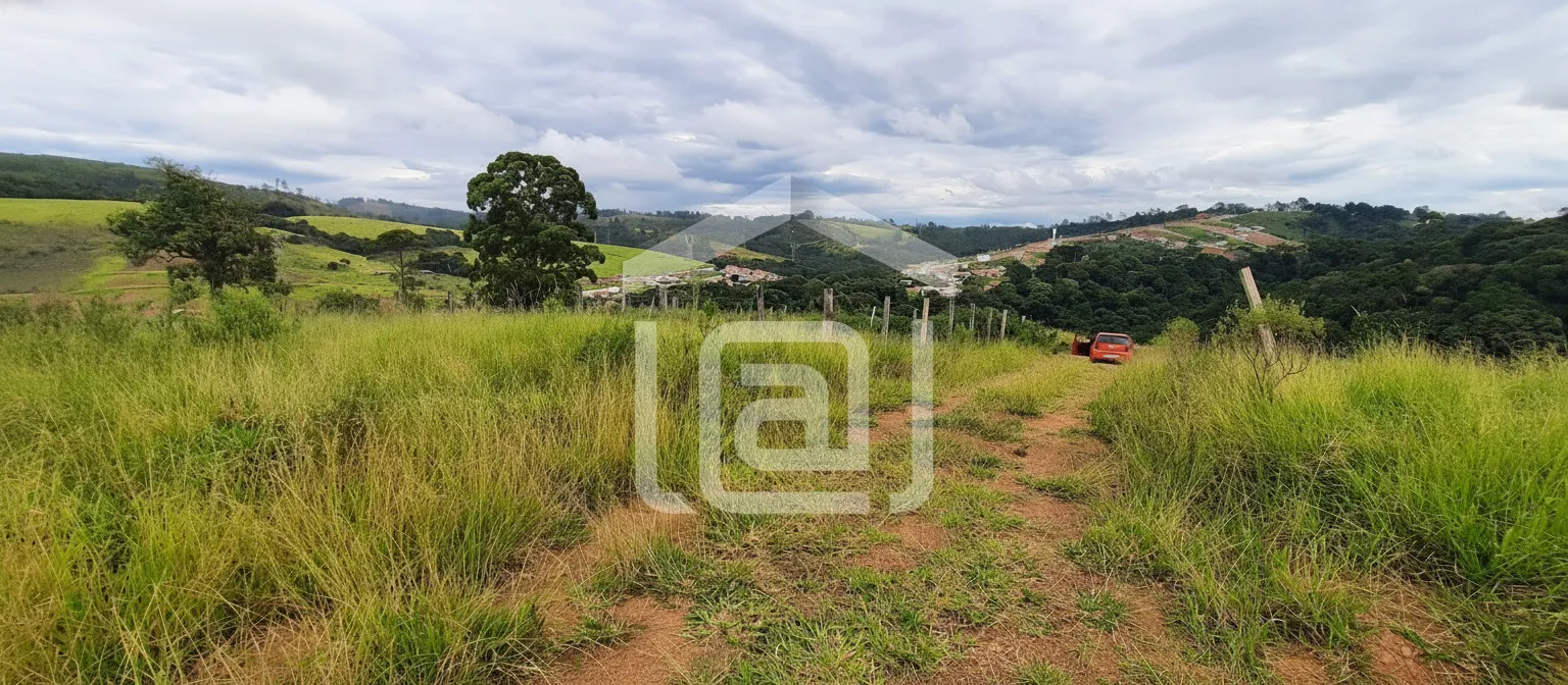 Imagem Terreno à venda em Laranjeiras, Caldas