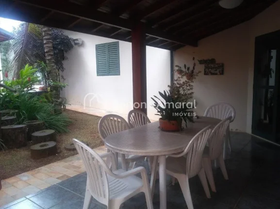 Imagem Casa à venda no Condomínio Oruam em Valinhos , térrea , contendo apenas escada para acessar a cas...