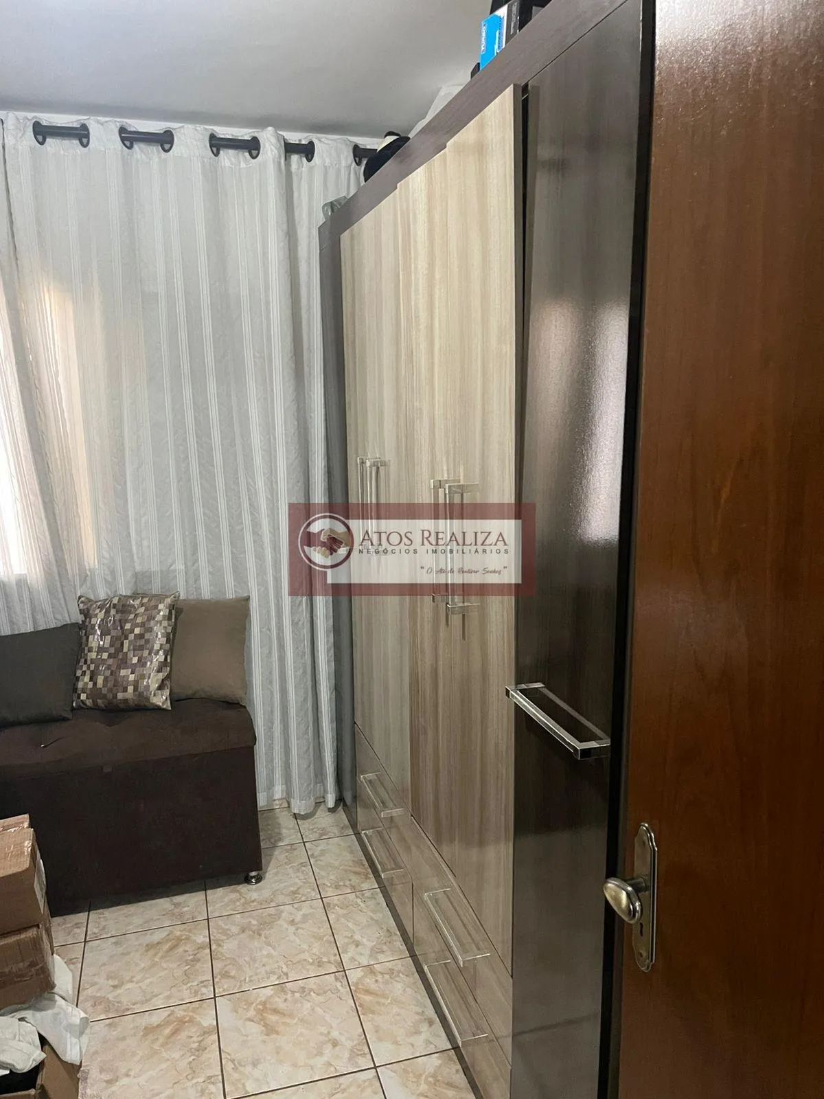Imagem Vendo Grande Oportunidade no Parque das Arvores. Apartamento de 60m2, Sendo 3 Dormitórios com Planejados, Opção para sala de Jantar, 1 Vaga fixa e coberta, Todas as Instalações novas, Reformado Recente, com Piso Porcelanato, Próximo a Estação Grajaú da CP