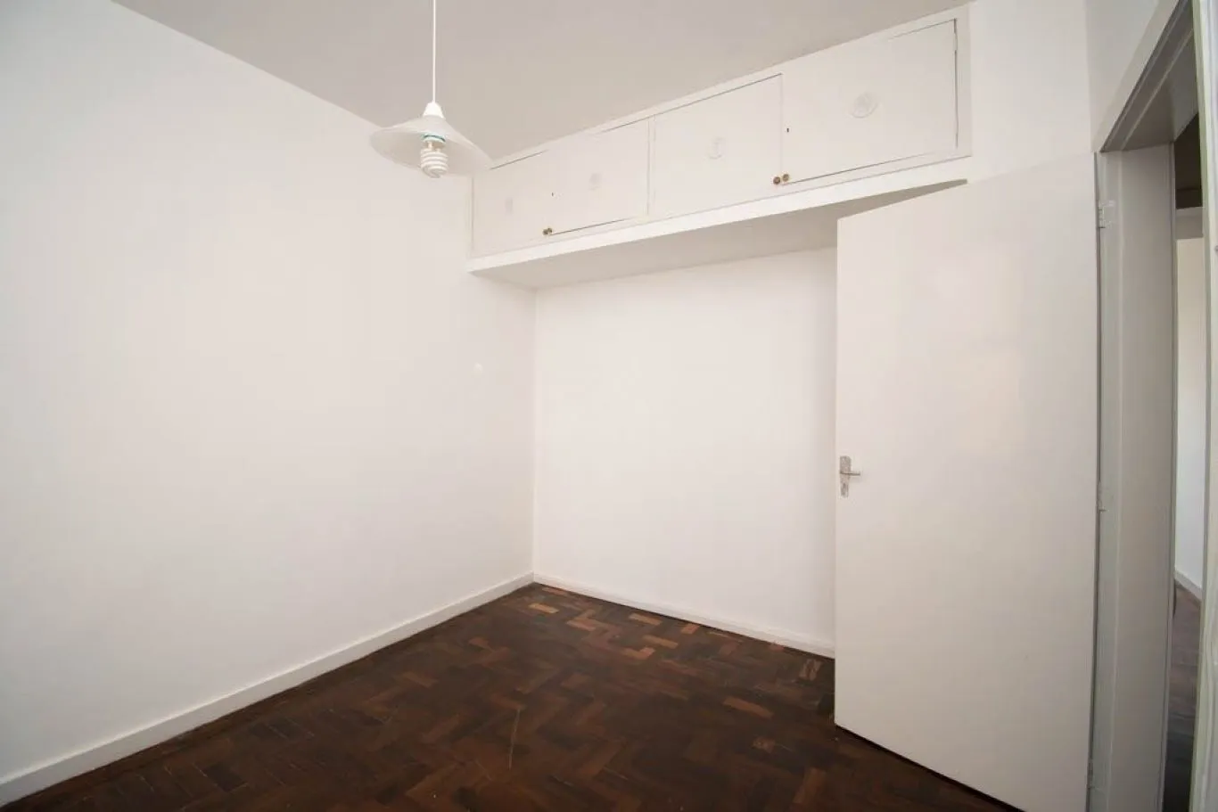 Imagem Apartamento de 3 dormitórios à venda no Bairro Centro Histórico, Porto Alegre.