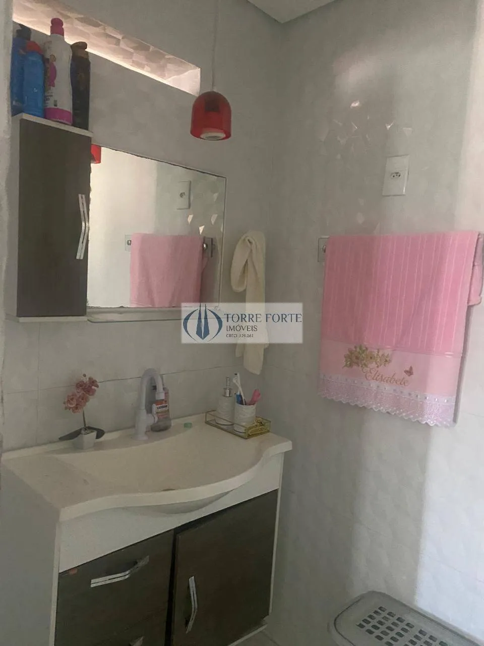 Imagem Lindo sobrado com 2 dormitórios 2 banheiros, 2 vagas de garagem, Guaianazes