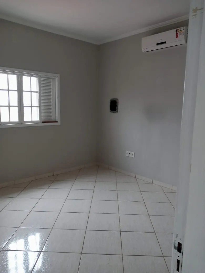 Imagem Casa à venda 4 Quartos, 2 Vagas, 150M², Residencial e Comercial Cidade Morumbi, Pindamonhangaba - SP