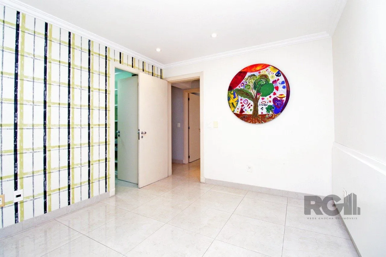 Imagem Apartamento com 4 suítes localizado no bairro Moinhos De Vento em Porto Alegre/RS.