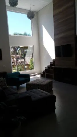 Imagem VENDA DE CASA NO CONDOMÍNIO IBIRAPITANGA, EM SANTA ISABEL/SP, 287m² com 3 suítes. CONSULTE-NOS.