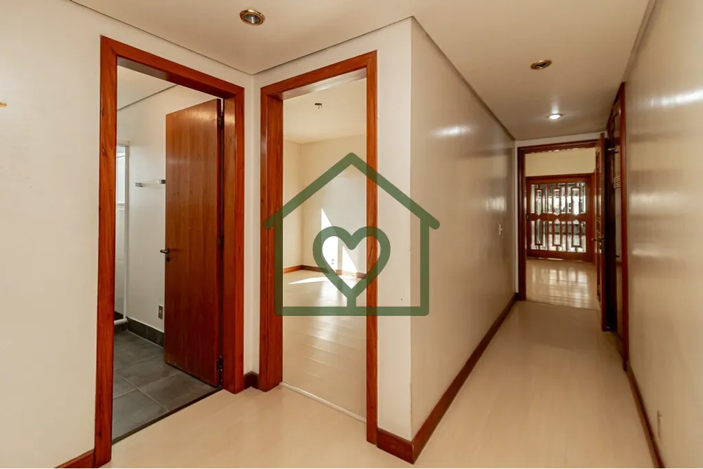 Imagem Apartamento de 330m2 privativos em localização privilegiada no bairro Rio Branco, a apenas duas qu...